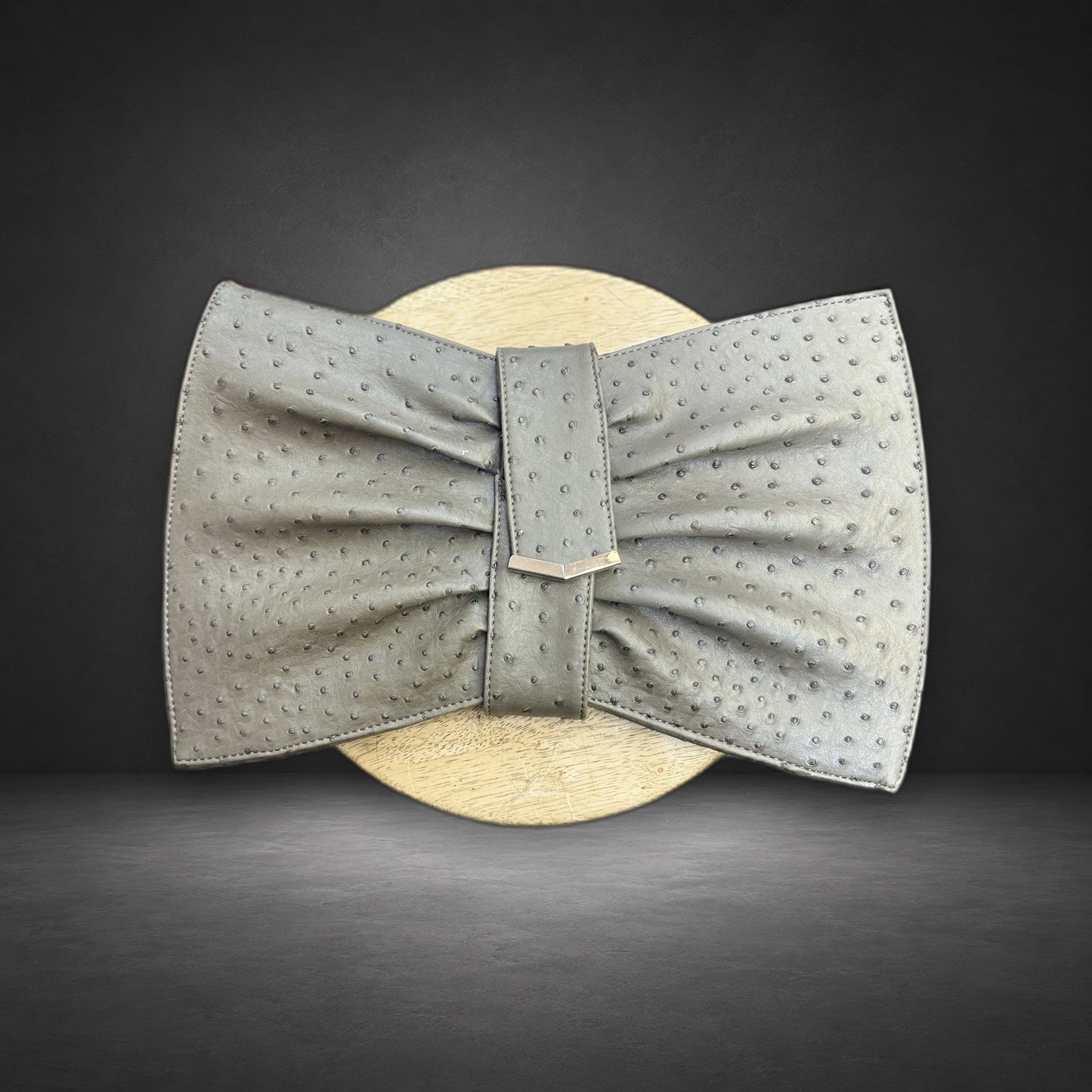 Bow Clutch