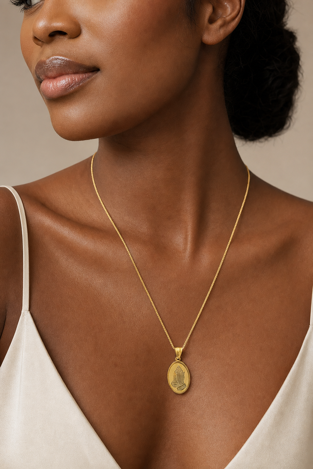 Oval Medallion Pendant Necklace