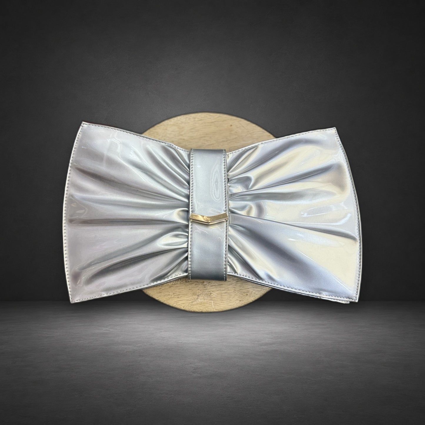 Bow Clutch